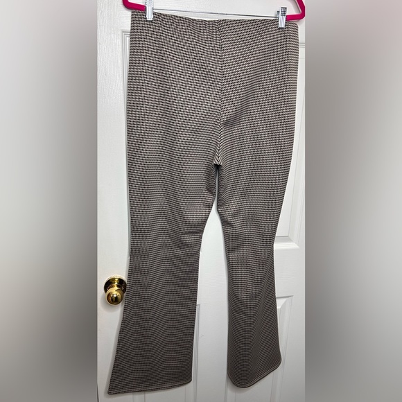 H&M sz. XL brown mini houndstooth print flare pants - Picture 3 of 4